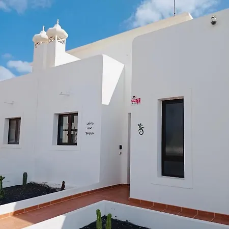 Vila Splendid Casa Papagayo, Heated Pool, Roofterrace With Views And Wifi