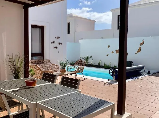 Splendid Casa Papagayo, Heated Pool, Roofterrace With Views And Wifi Playa Blanca (Lanzarote)